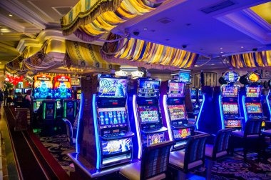 Initial deal showing player cards and dealer up card in live blackjack